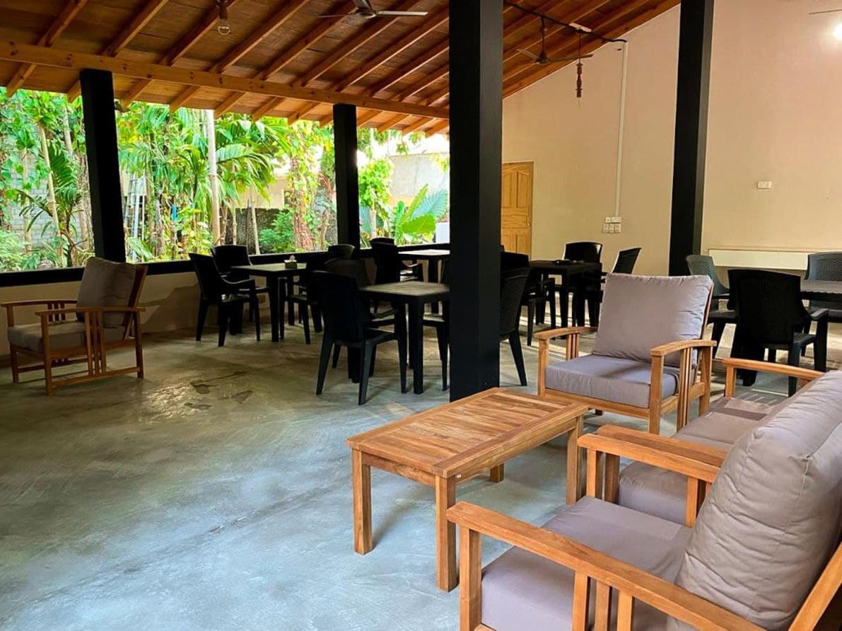 Hotel Kingsway Thoddoo Maldives Extérieur photo
