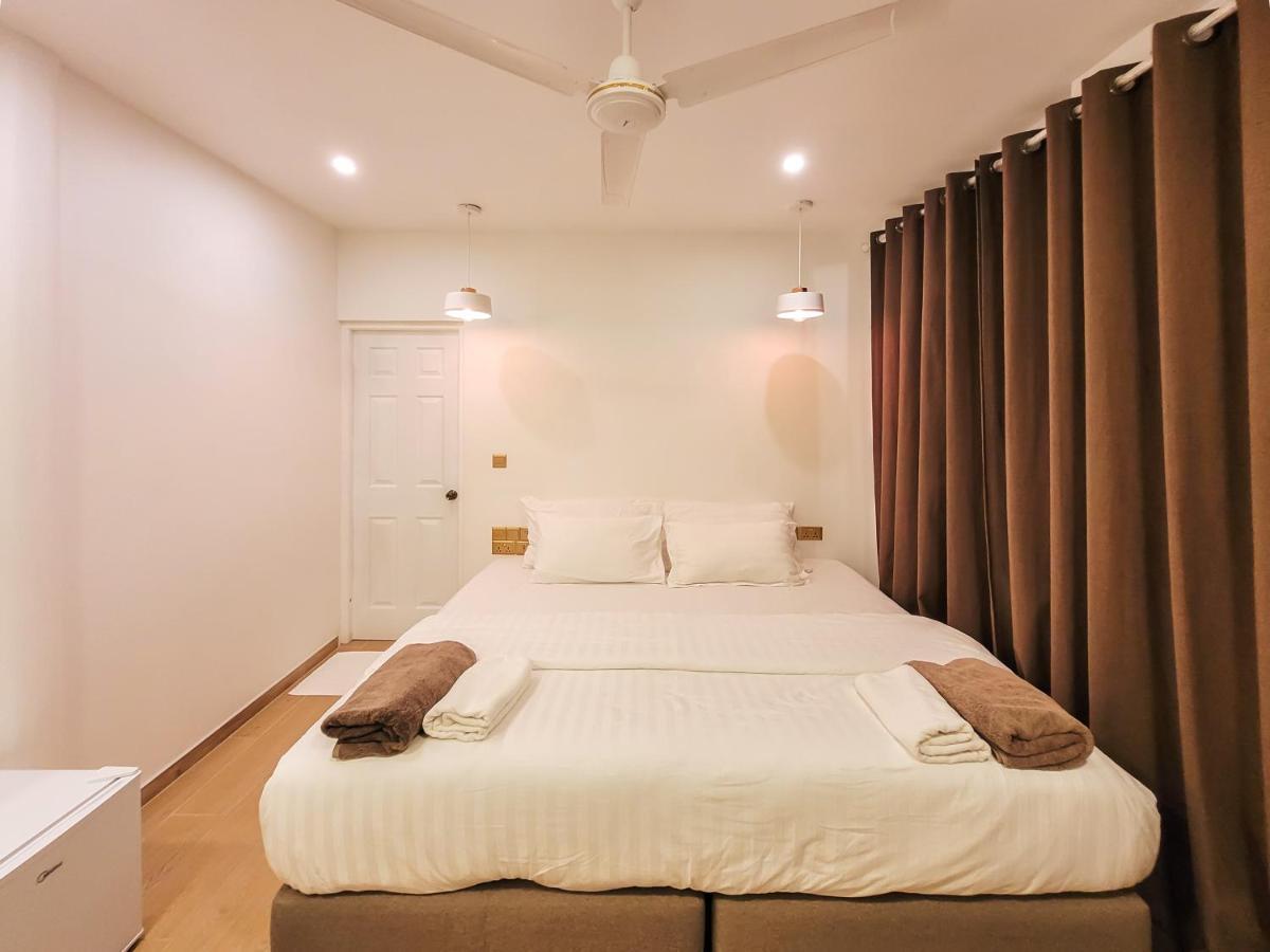 Hotel Kingsway Thoddoo Maldives Extérieur photo